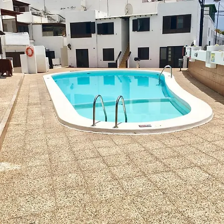 La Corona Puerto Del Carmen 公寓 *